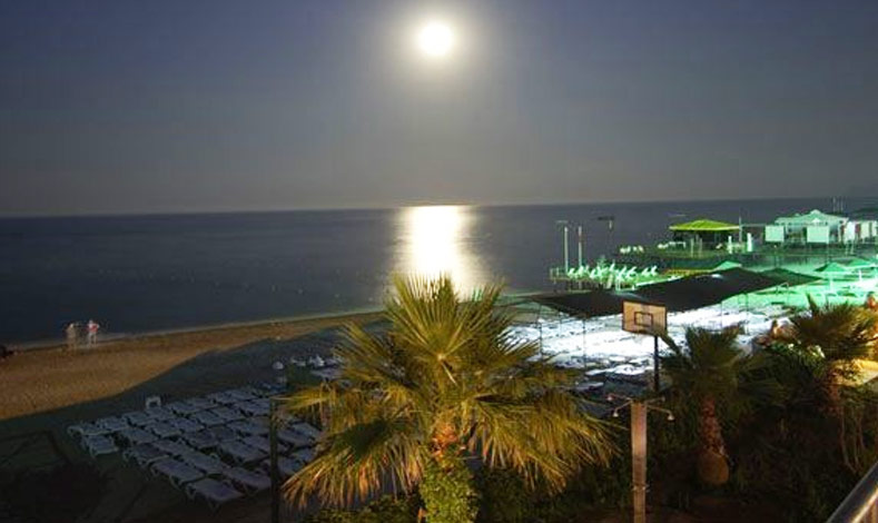 Aqua Bella Beach Hotel